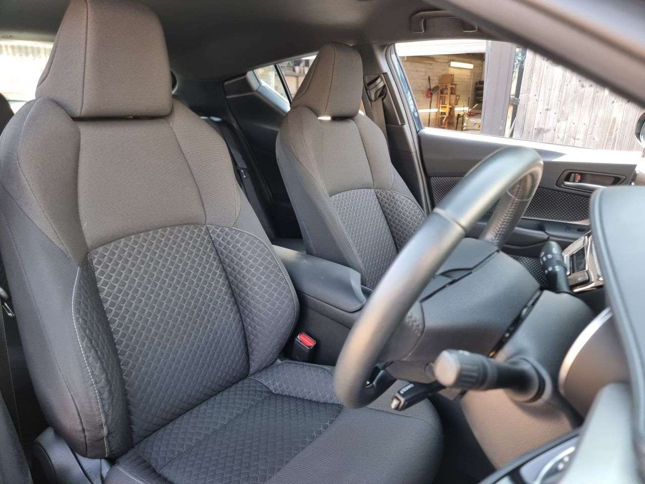 2023 TOYOTA C-HR 2023 TOYOTA C-HR