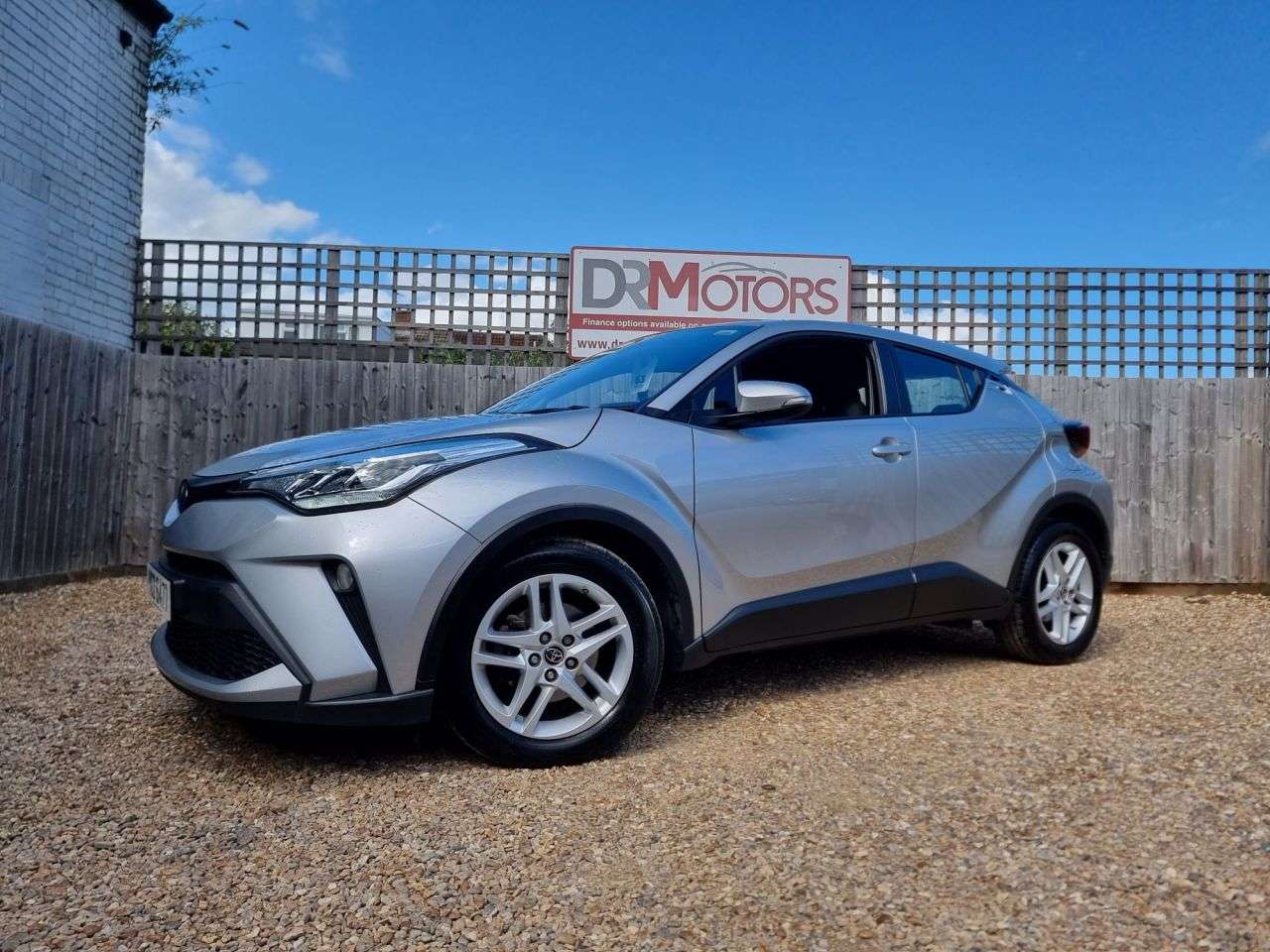 A 2023 TOYOTA C-HR 1.8 VVT-h GPF Icon SUV 5dr Petrol Hybrid CVT Euro 6 (s/s) (122 ps) R/CAMERA A 2023 TOYOTA C-HR 1.8 VVT-h GPF Icon SUV 5dr Petrol Hybrid CVT Euro 6 (s/s) (122 ps) R/CAMERA