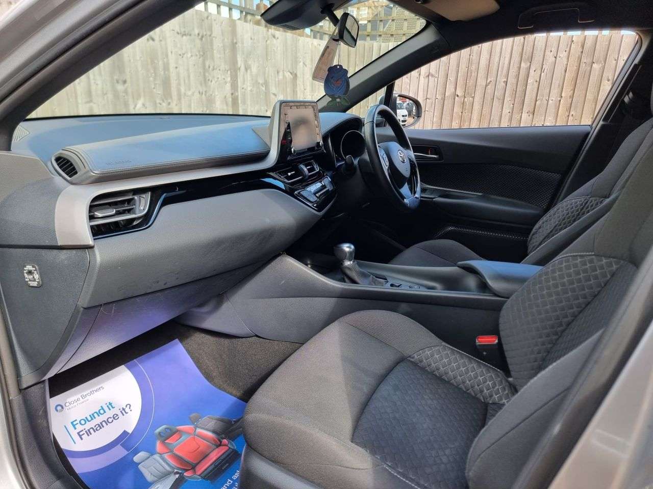 2023 TOYOTA C-HR 2023 TOYOTA C-HR