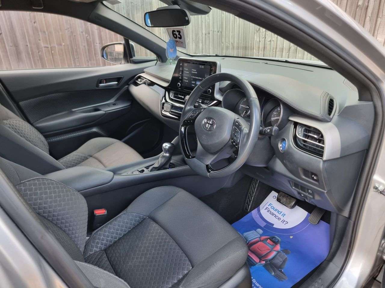 A 2023 TOYOTA C-HR 1.8 VVT-h GPF Icon SUV 5dr Petrol Hybrid CVT Euro 6 (s/s) (122 ps) R/CAMERA A 2023 TOYOTA C-HR 1.8 VVT-h GPF Icon SUV 5dr Petrol Hybrid CVT Euro 6 (s/s) (122 ps) R/CAMERA