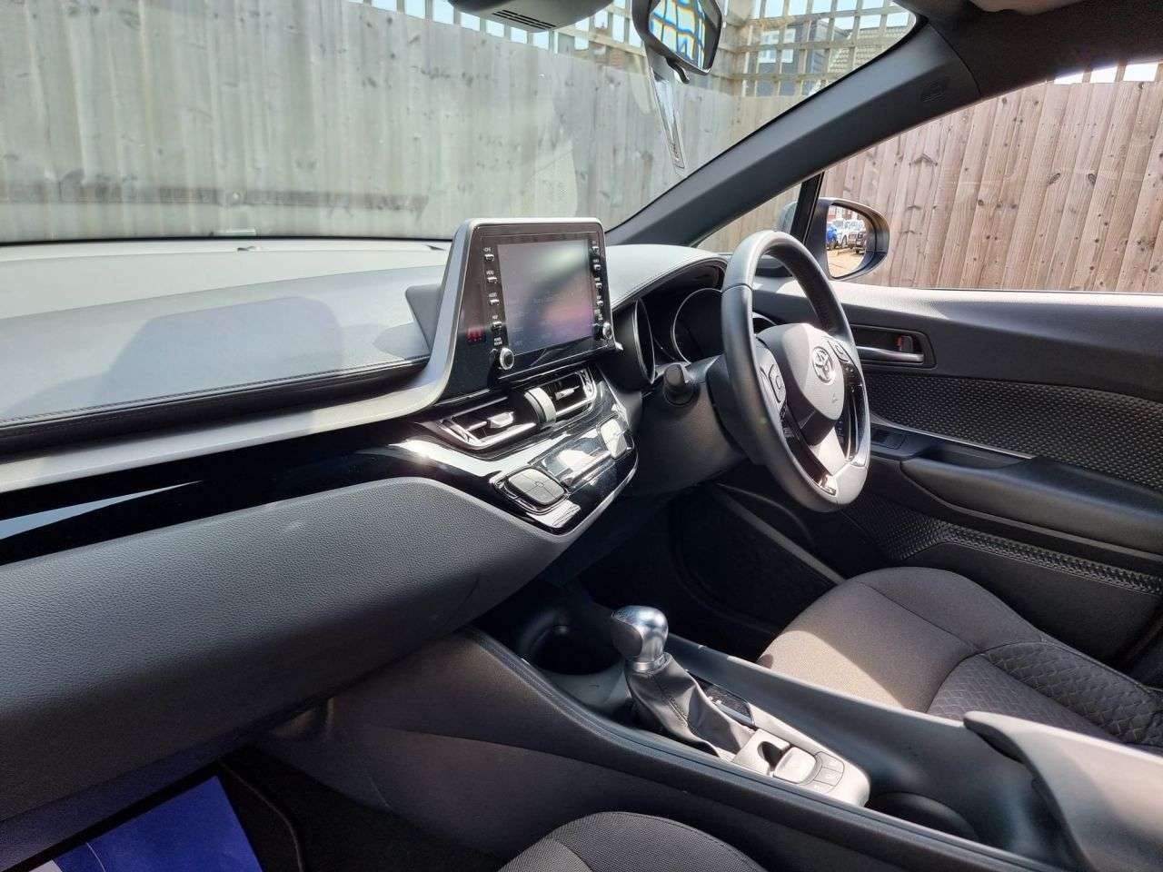 2023 TOYOTA C-HR 2023 TOYOTA C-HR