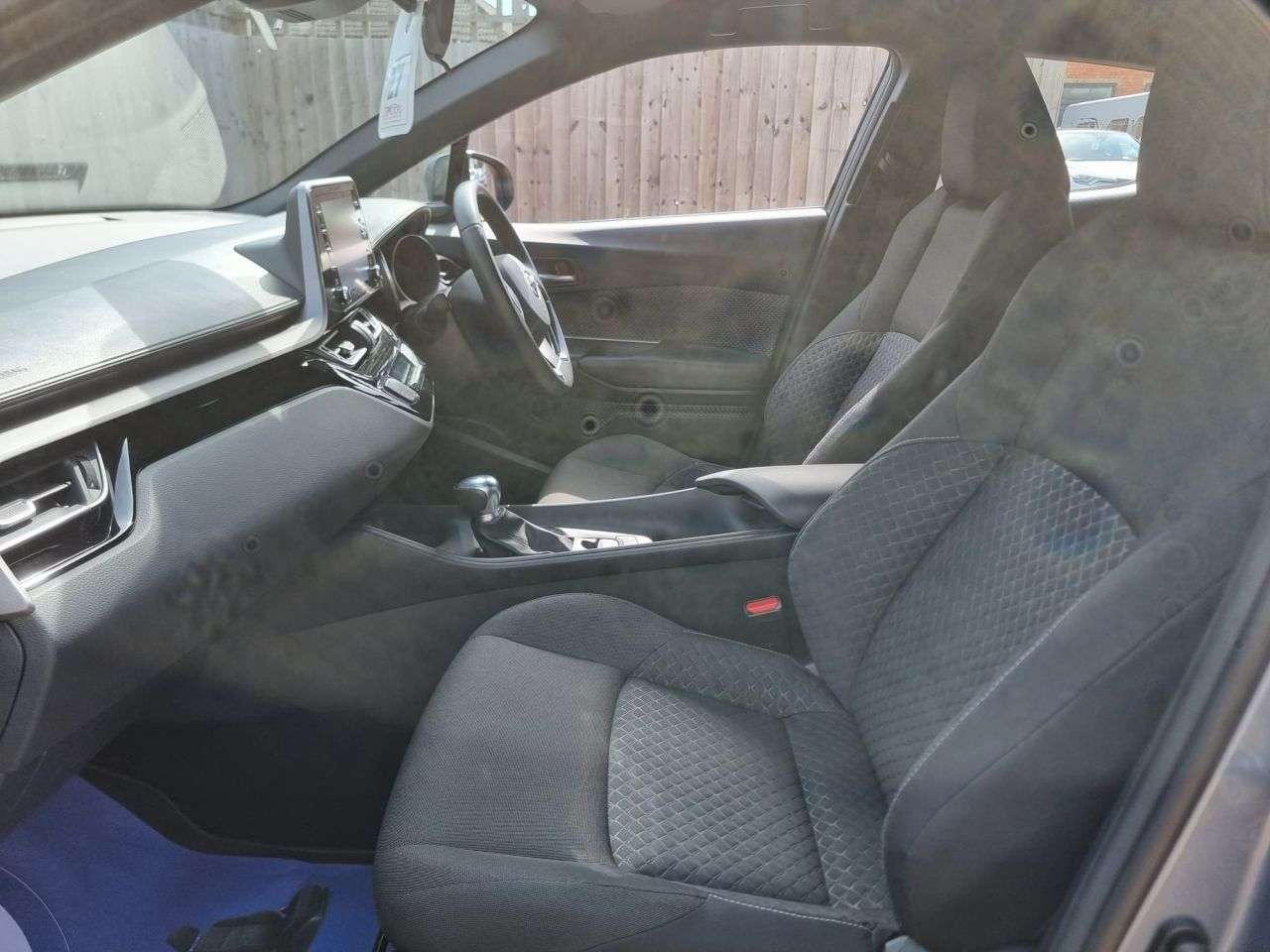 2023 TOYOTA C-HR 2023 TOYOTA C-HR