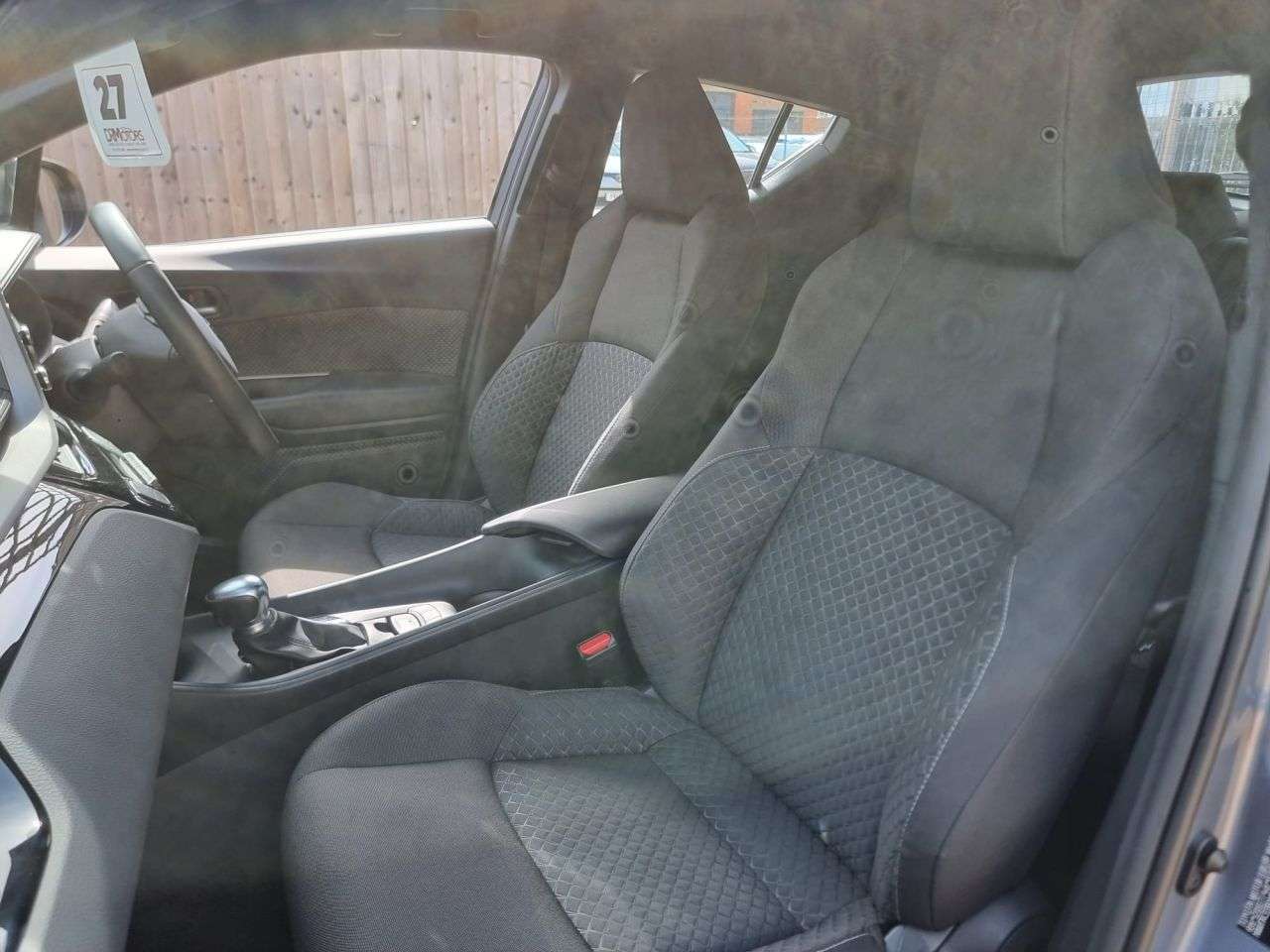 2023 TOYOTA C-HR 2023 TOYOTA C-HR