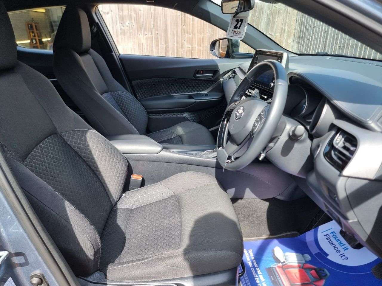 2023 TOYOTA C-HR 2023 TOYOTA C-HR