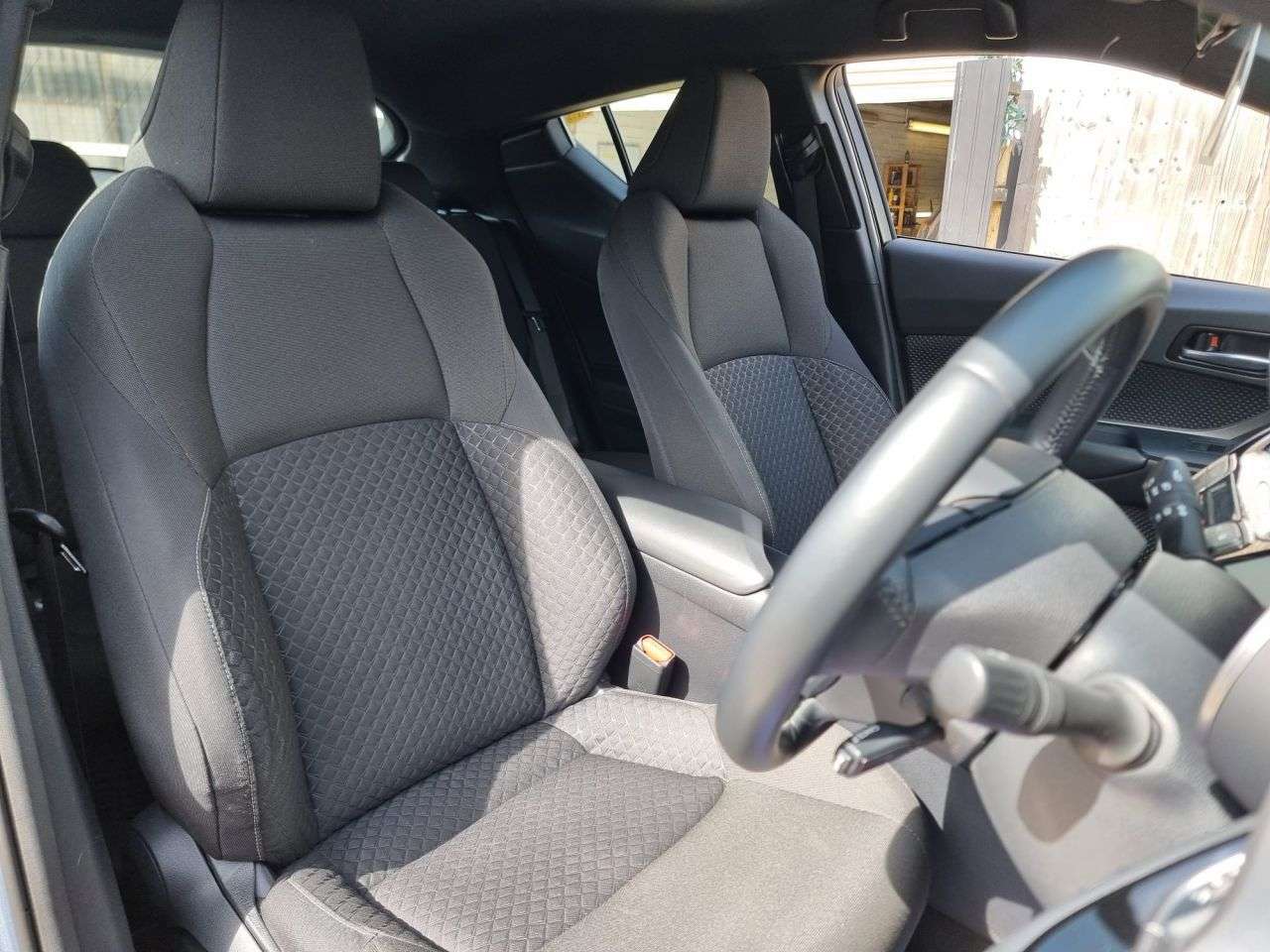 2023 TOYOTA C-HR 2023 TOYOTA C-HR