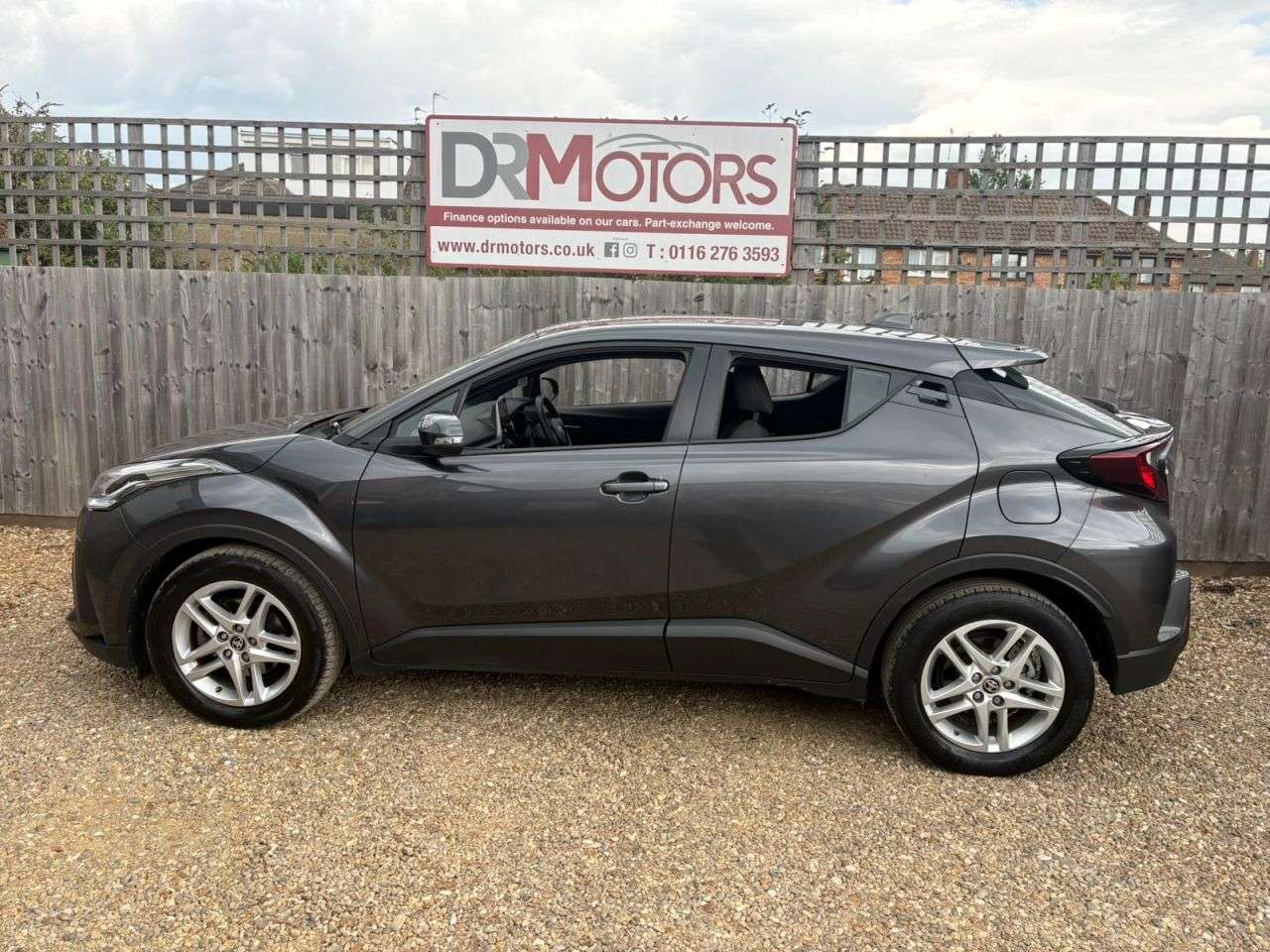 2023 TOYOTA C-HR 2023 TOYOTA C-HR