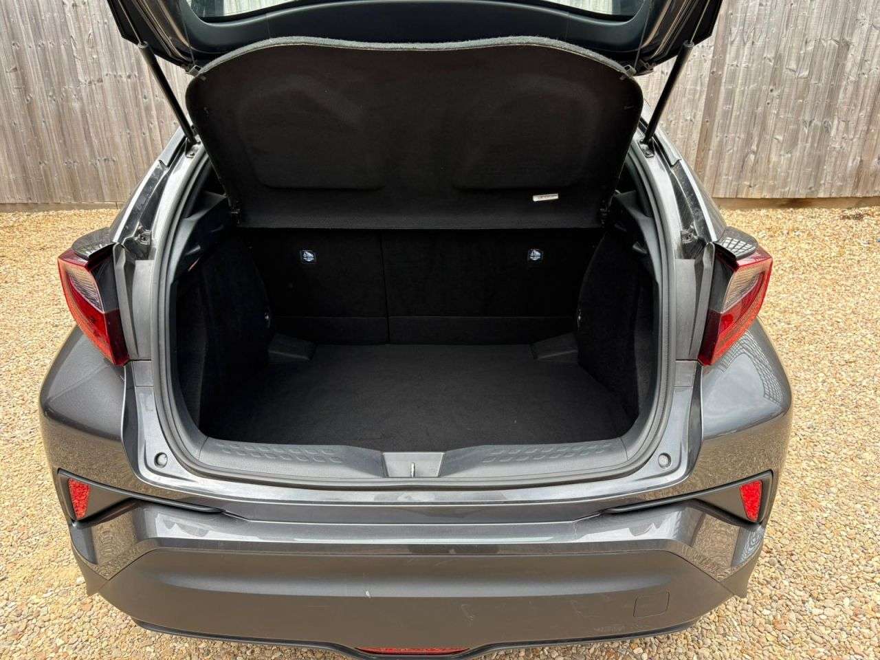 2023 TOYOTA C-HR 2023 TOYOTA C-HR