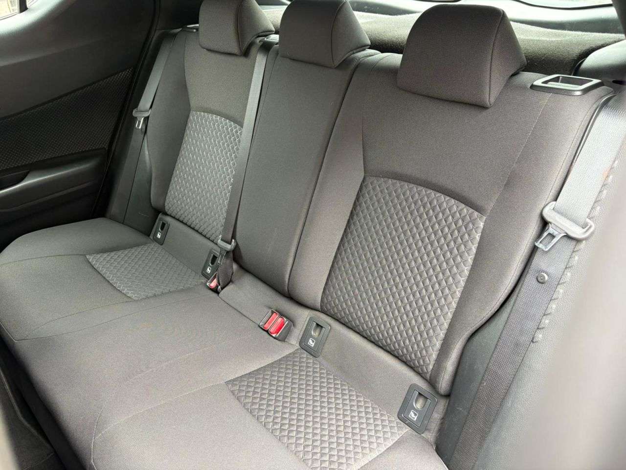 2023 TOYOTA C-HR 2023 TOYOTA C-HR