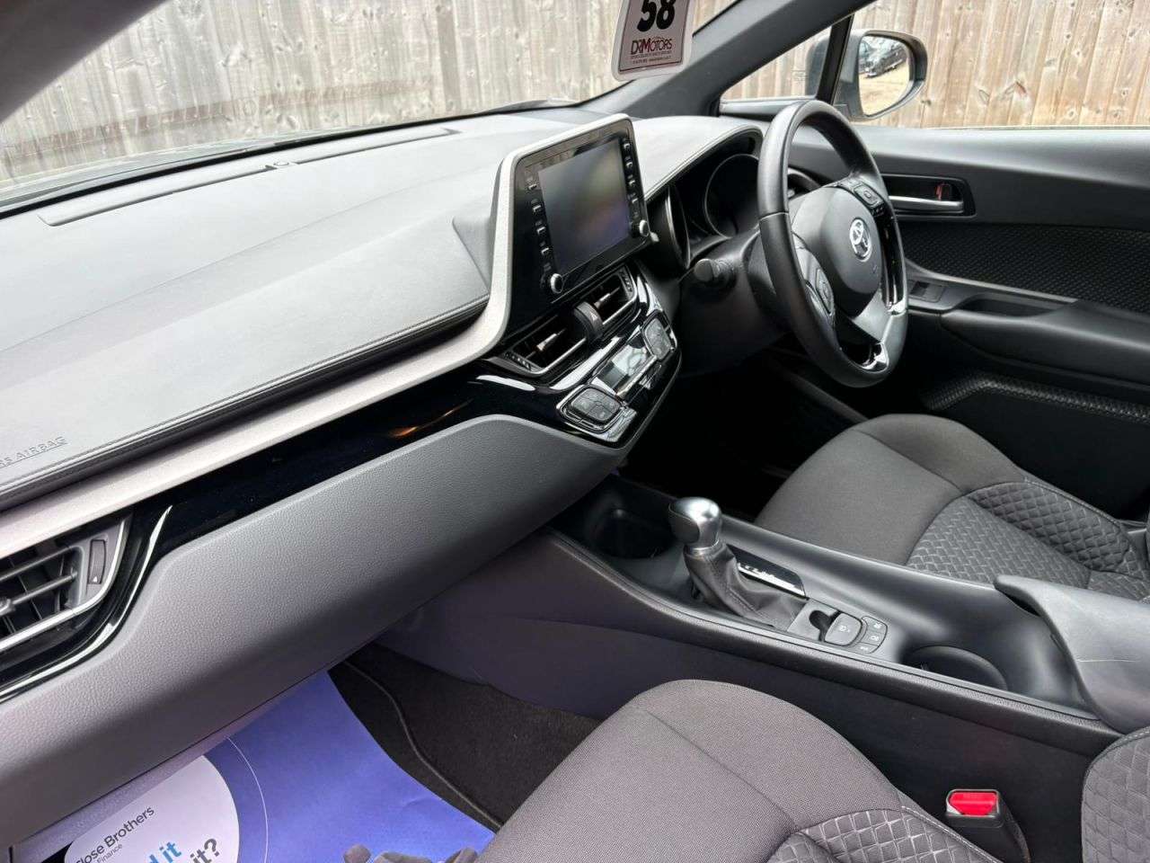 A 2023 TOYOTA C-HR 1.8 VVT-h GPF Icon SUV 5dr Petrol Hybrid CVT Euro 6 (s/s) (122 ps) R/CAMERA A 2023 TOYOTA C-HR 1.8 VVT-h GPF Icon SUV 5dr Petrol Hybrid CVT Euro 6 (s/s) (122 ps) R/CAMERA