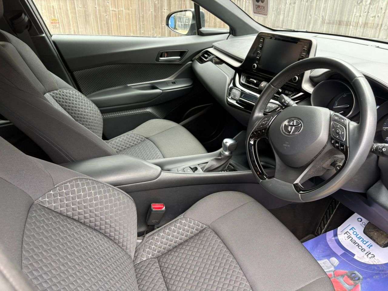 2023 TOYOTA C-HR 2023 TOYOTA C-HR