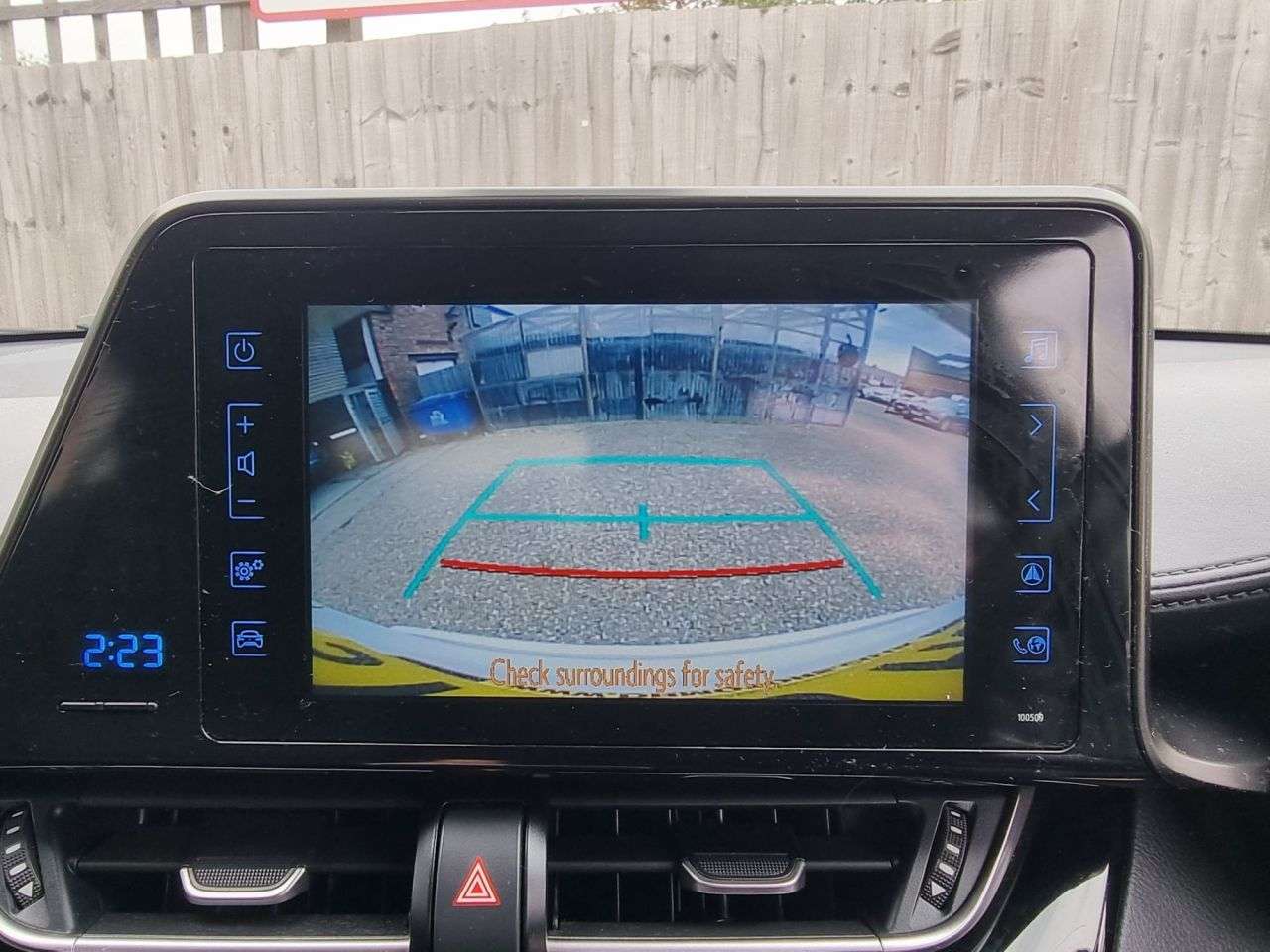 A 2018 TOYOTA C-HR 1.2 VVT-i Icon SUV 5dr Petrol Manual Euro 6 (s/s) (116 ps) R/CAMERA + DAB + A 2018 TOYOTA C-HR 1.2 VVT-i Icon SUV 5dr Petrol Manual Euro 6 (s/s) (116 ps) R/CAMERA + DAB +