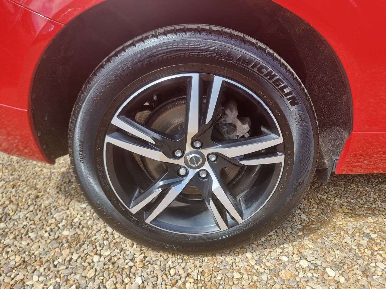 2019 VOLVO XC60 2019 VOLVO XC60