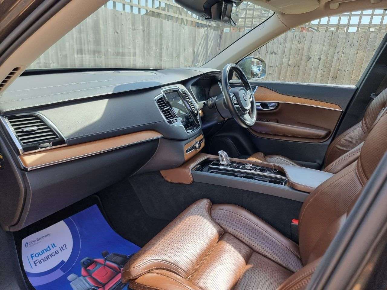 A 2017 VOLVO XC90 2.0h T8 Twin Engine 10.4kWh Inscription Pro SUV 5dr Petrol Plug-in Hybrid A A 2017 VOLVO XC90 2.0h T8 Twin Engine 10.4kWh Inscription Pro SUV 5dr Petrol Plug-in Hybrid A
