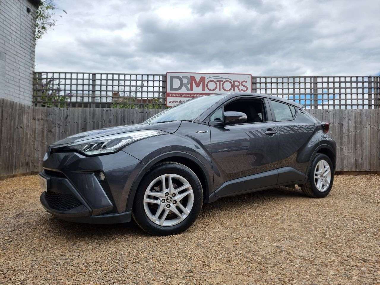 A 2022 TOYOTA C-HR 1.8 VVT-h GPF Icon SUV 5dr Petrol Hybrid CVT Euro 6 (s/s) (122 ps) R/CAMERA A 2022 TOYOTA C-HR 1.8 VVT-h GPF Icon SUV 5dr Petrol Hybrid CVT Euro 6 (s/s) (122 ps) R/CAMERA