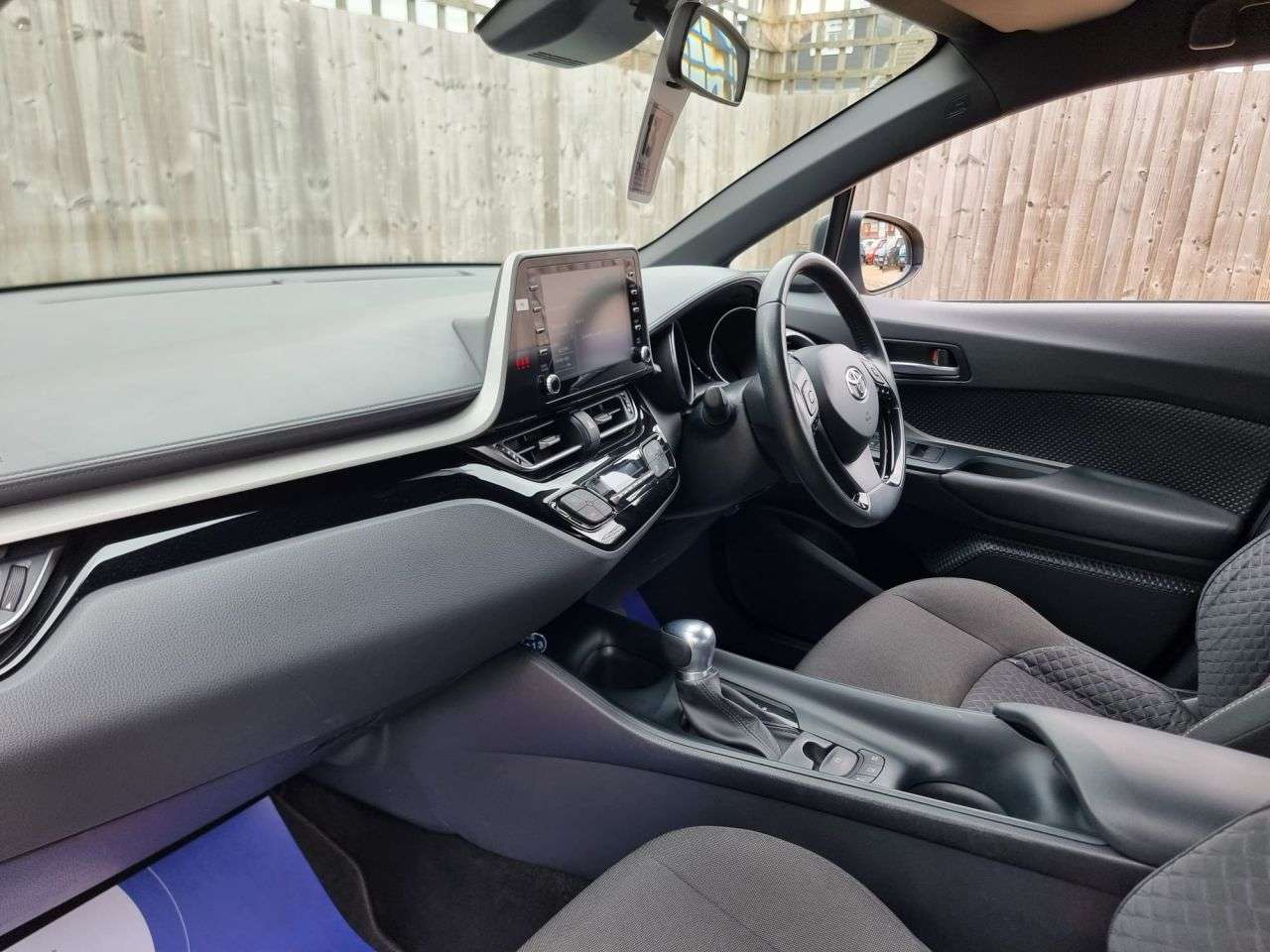 2022 TOYOTA C-HR 2022 TOYOTA C-HR