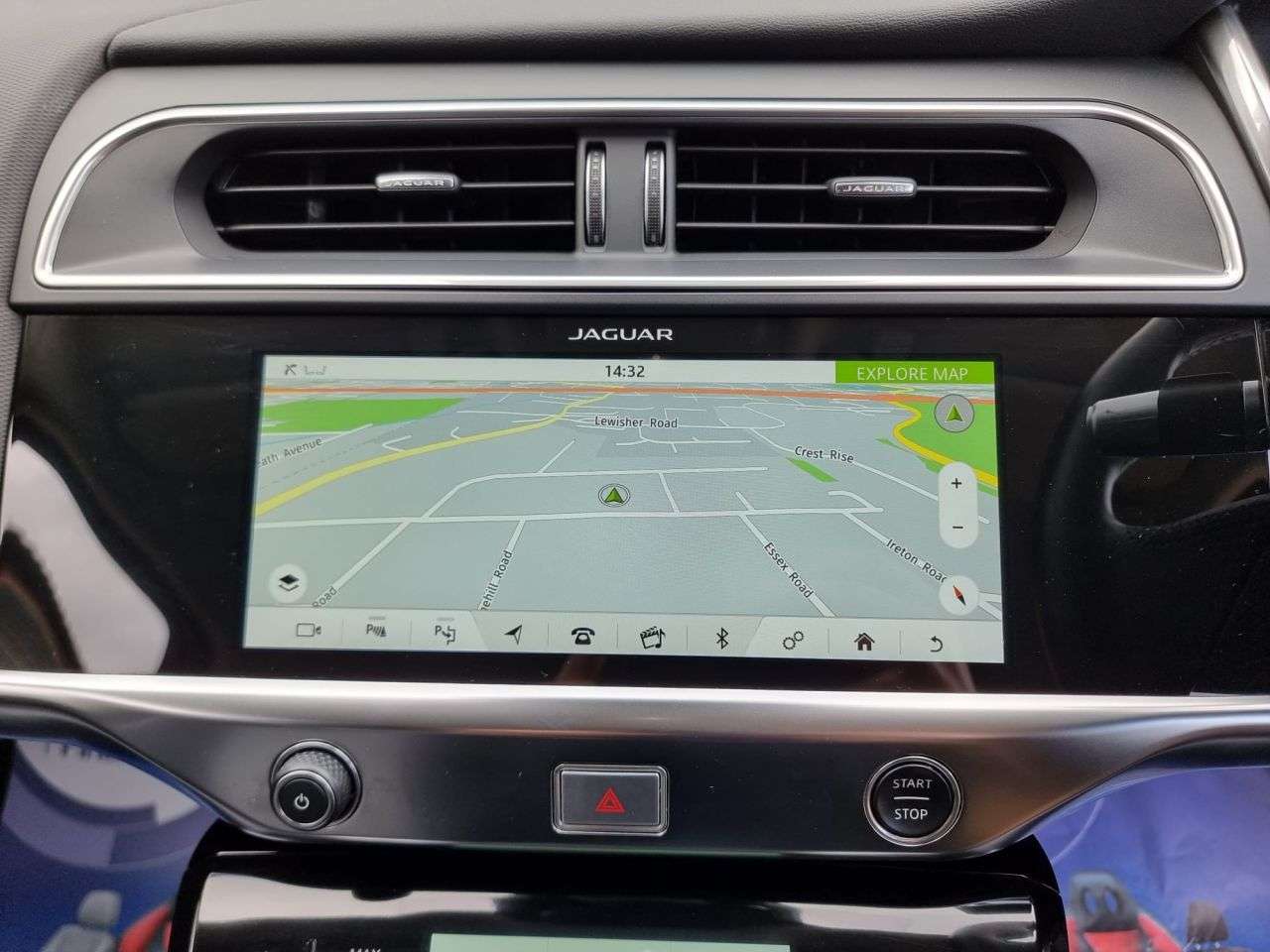 A 2020 JAGUAR I-PACE 400 90kWh HSE SUV 5dr Electric Auto 4WD (400 ps) SAT NAV + R/CAMERA + H/LEA A 2020 JAGUAR I-PACE 400 90kWh HSE SUV 5dr Electric Auto 4WD (400 ps) SAT NAV + R/CAMERA + H/LEA