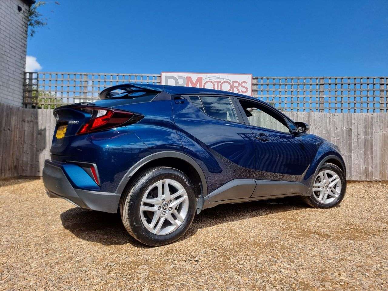 2023 TOYOTA C-HR 2023 TOYOTA C-HR
