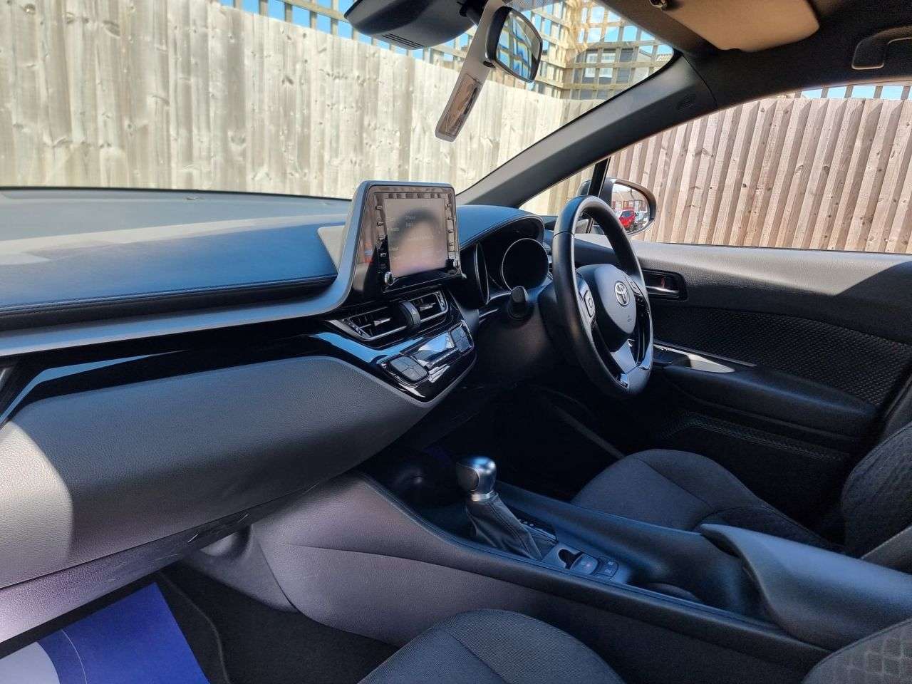 2023 TOYOTA C-HR 2023 TOYOTA C-HR