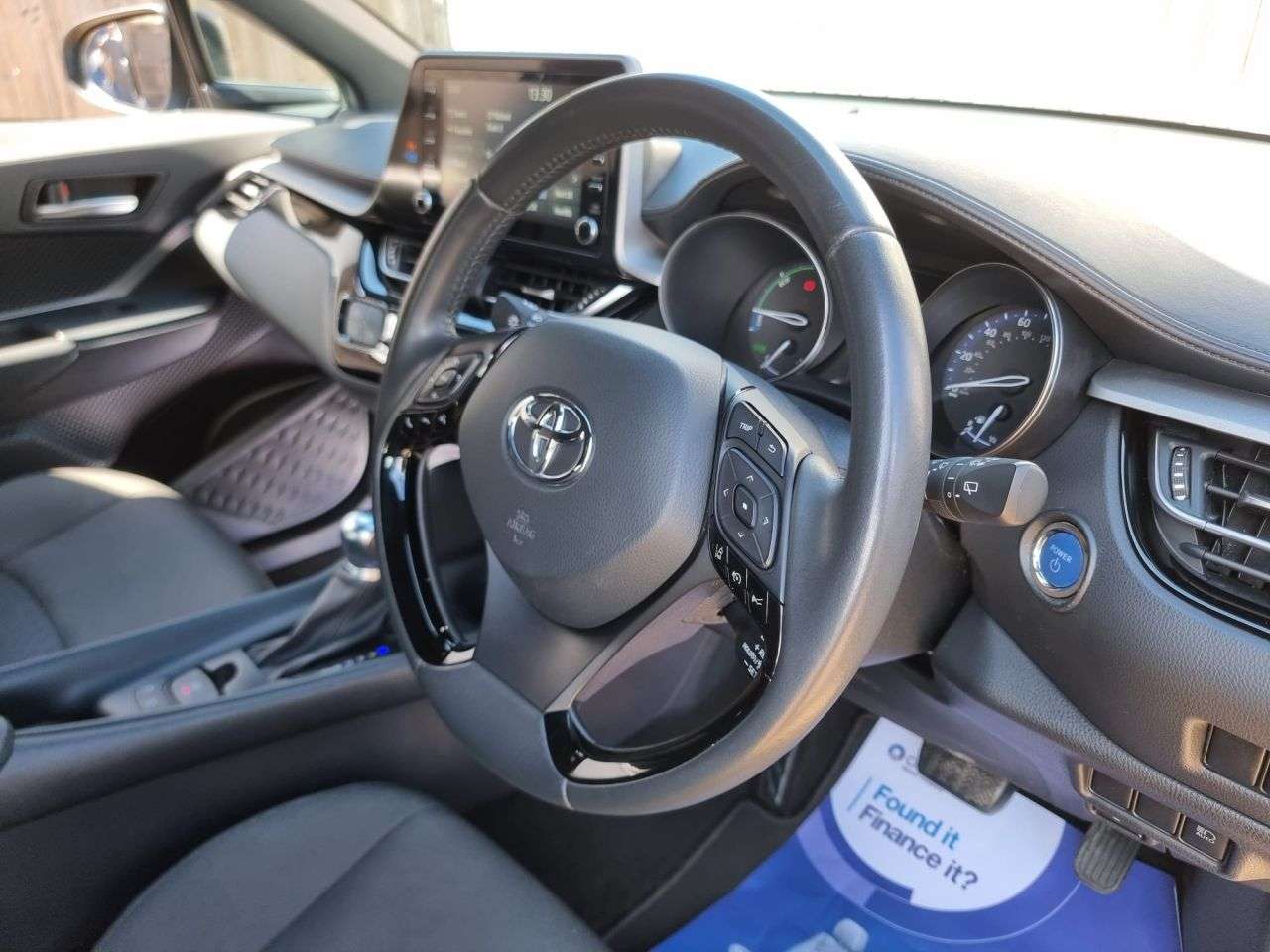 2023 TOYOTA C-HR 2023 TOYOTA C-HR