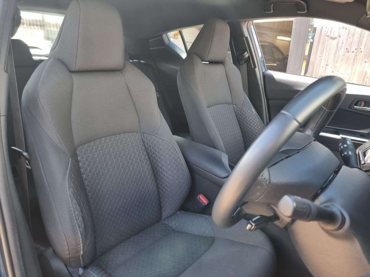 2023 TOYOTA C-HR 2023 TOYOTA C-HR