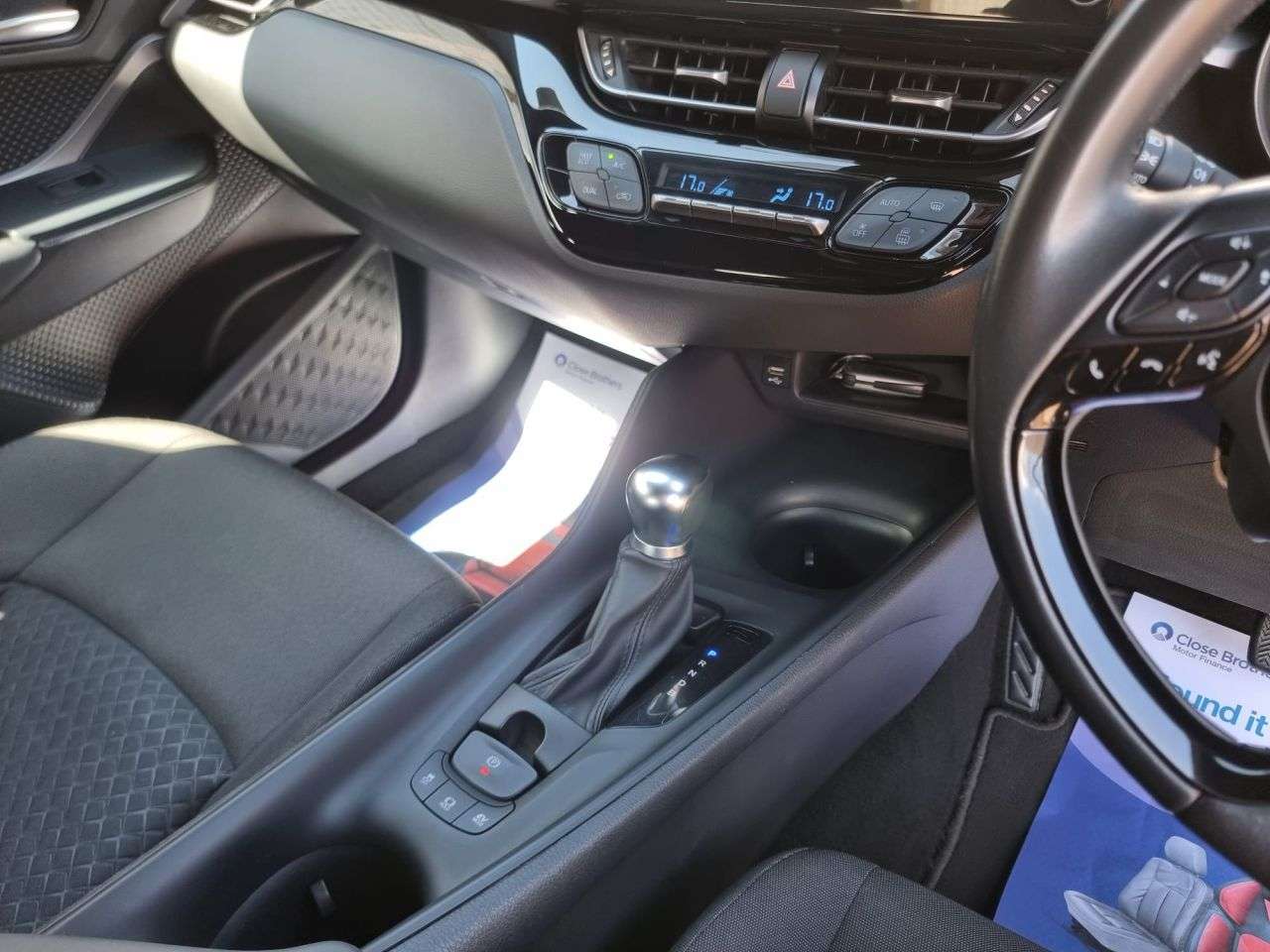 2023 TOYOTA C-HR 2023 TOYOTA C-HR