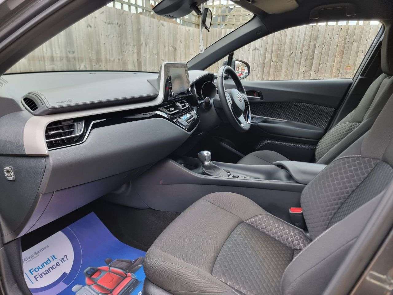 2023 TOYOTA C-HR 2023 TOYOTA C-HR
