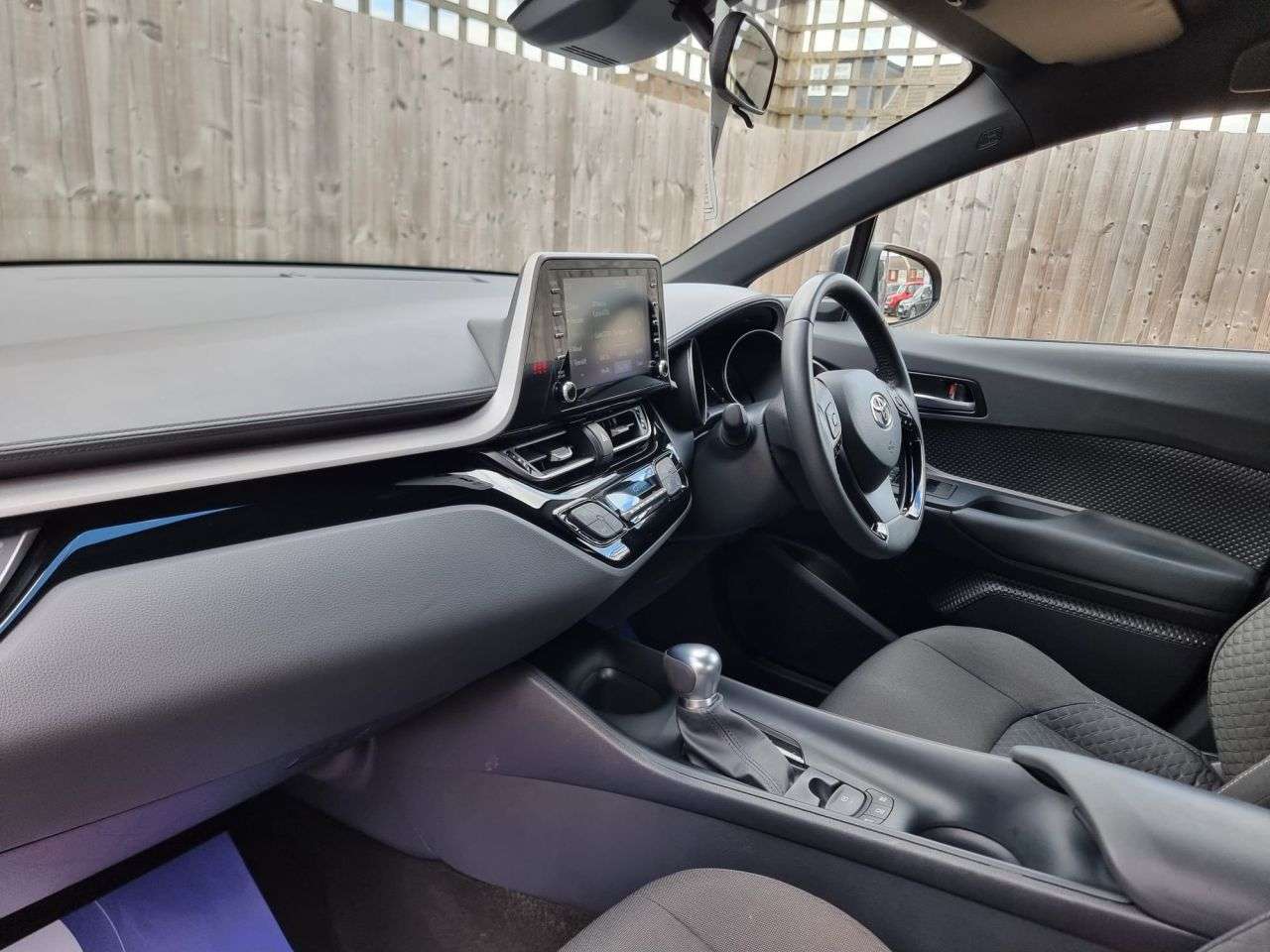 2023 TOYOTA C-HR 2023 TOYOTA C-HR