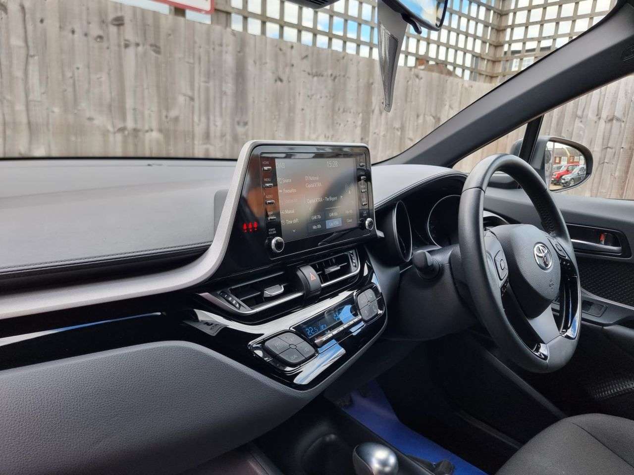 2023 TOYOTA C-HR 2023 TOYOTA C-HR