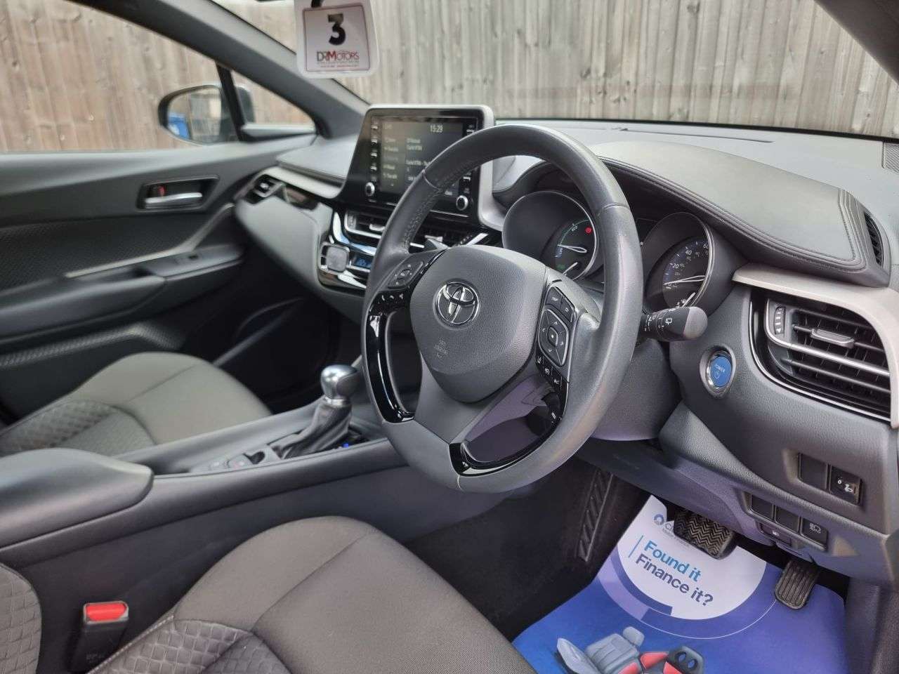 A 2023 TOYOTA C-HR 1.8 VVT-h GPF Icon SUV 5dr Petrol Hybrid CVT Euro 6 (s/s) (122 ps) R/CAMERA A 2023 TOYOTA C-HR 1.8 VVT-h GPF Icon SUV 5dr Petrol Hybrid CVT Euro 6 (s/s) (122 ps) R/CAMERA