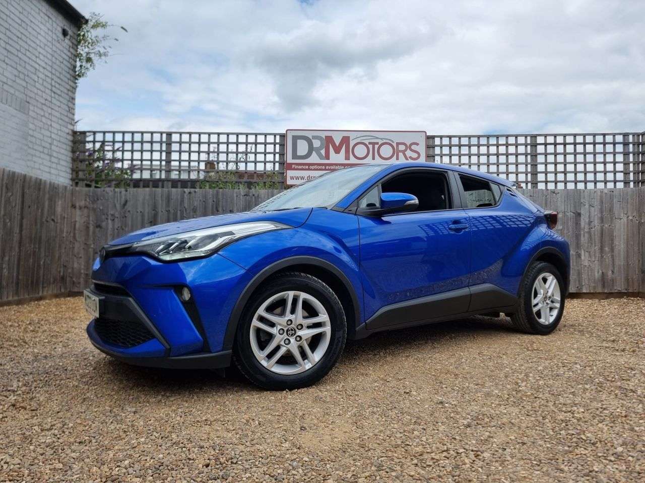 A 2023 TOYOTA C-HR 1.8 VVT-h GPF Icon SUV 5dr Petrol Hybrid CVT Euro 6 (s/s) (122 ps) R/CAMERA A 2023 TOYOTA C-HR 1.8 VVT-h GPF Icon SUV 5dr Petrol Hybrid CVT Euro 6 (s/s) (122 ps) R/CAMERA