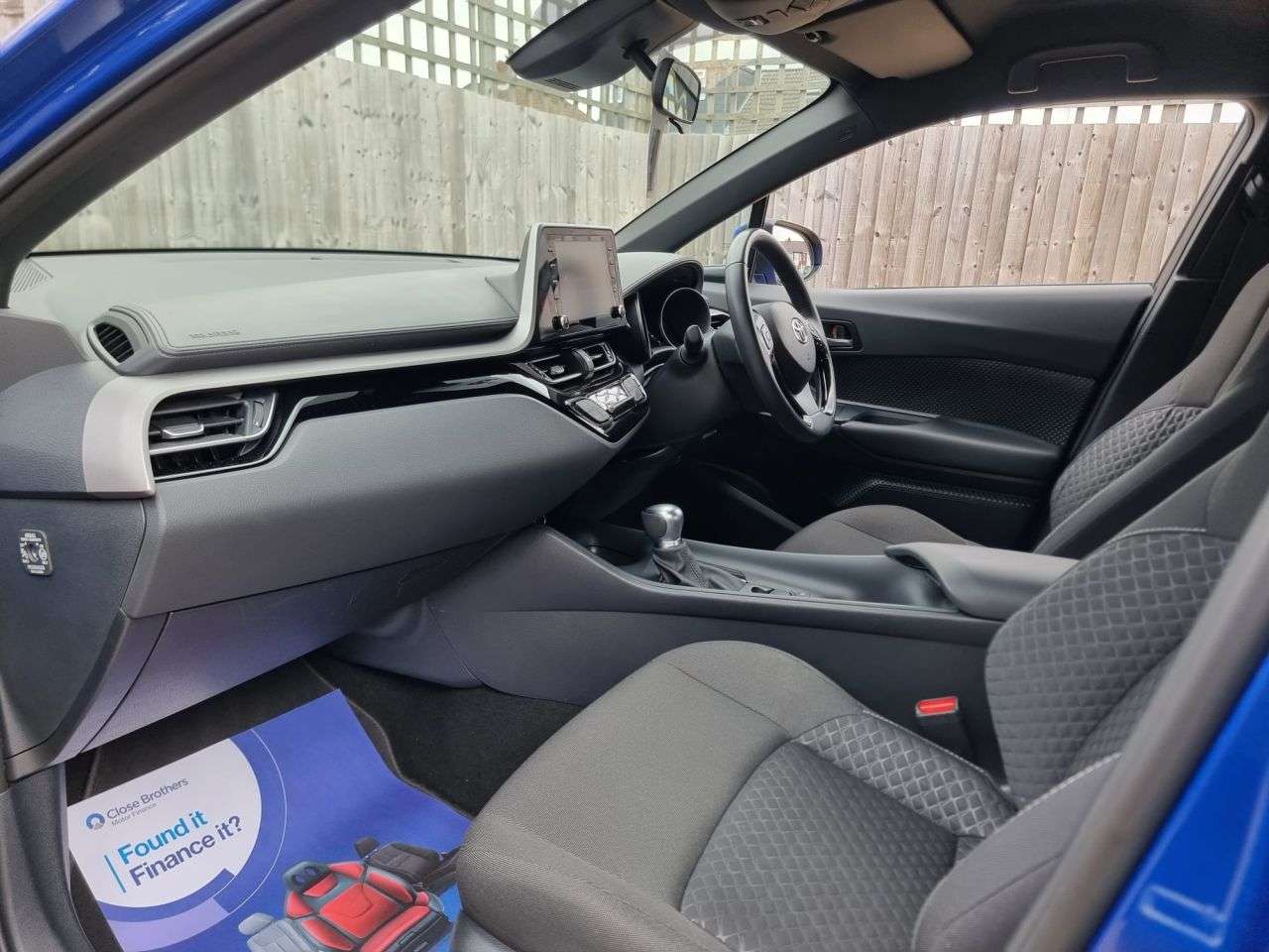 2023 TOYOTA C-HR 2023 TOYOTA C-HR