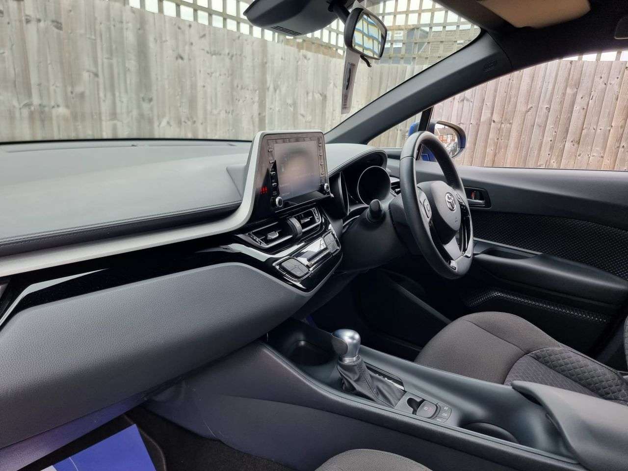 2023 TOYOTA C-HR 2023 TOYOTA C-HR