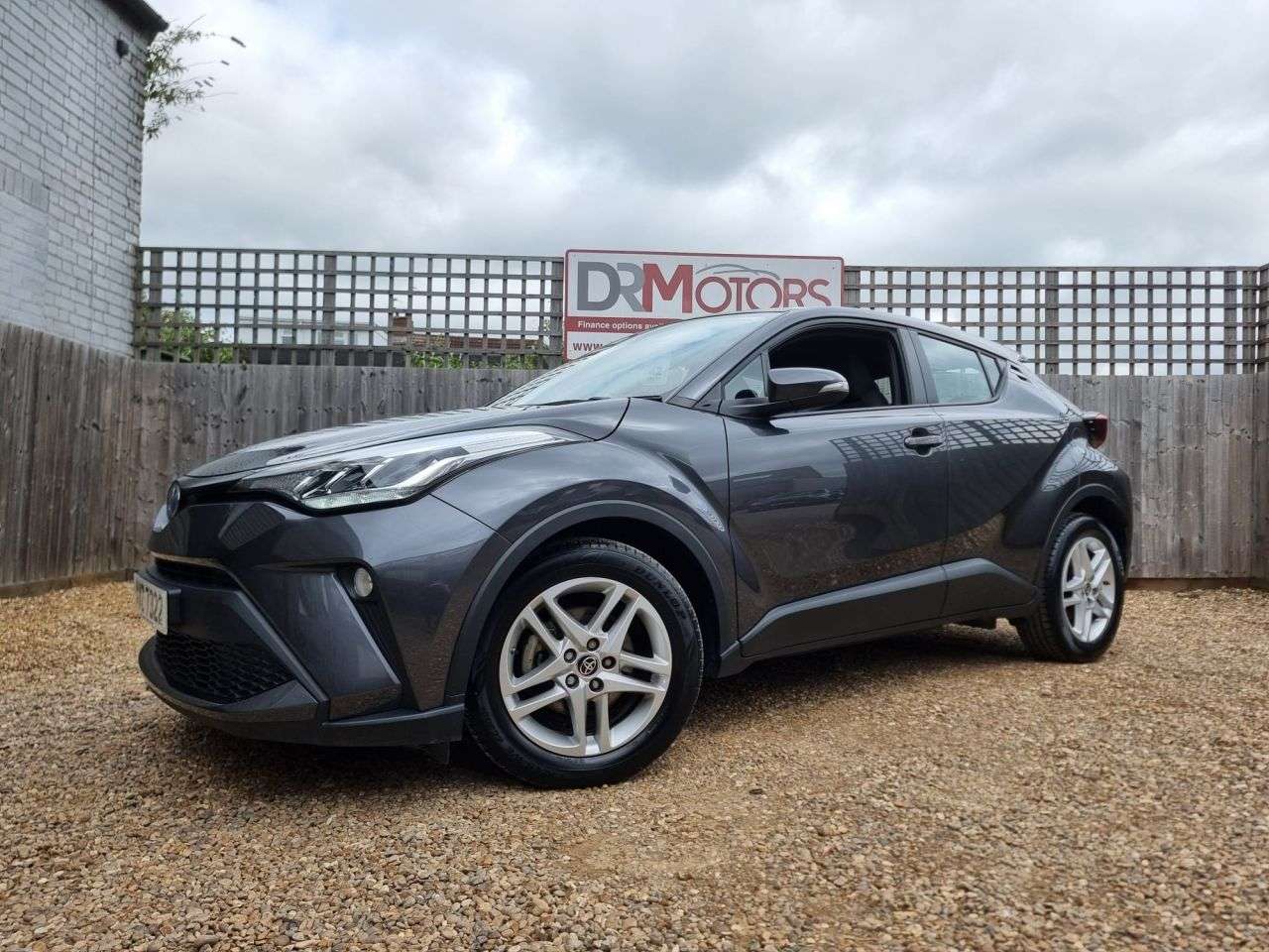 A 2023 TOYOTA C-HR 1.8 VVT-h GPF Icon SUV 5dr Petrol Hybrid CVT Euro 6 (s/s) (122 ps) R/CAMERA A 2023 TOYOTA C-HR 1.8 VVT-h GPF Icon SUV 5dr Petrol Hybrid CVT Euro 6 (s/s) (122 ps) R/CAMERA