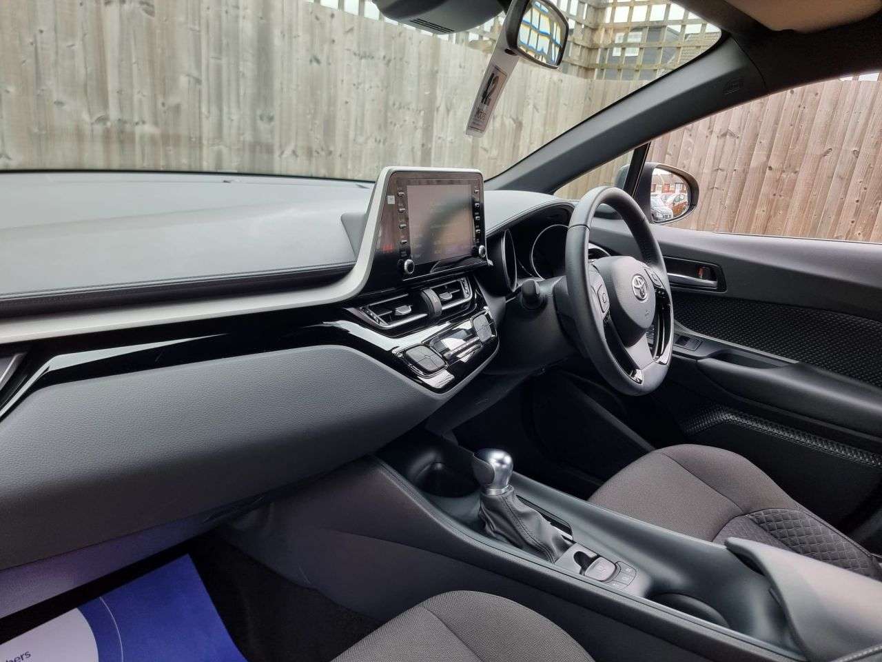 2023 TOYOTA C-HR 2023 TOYOTA C-HR