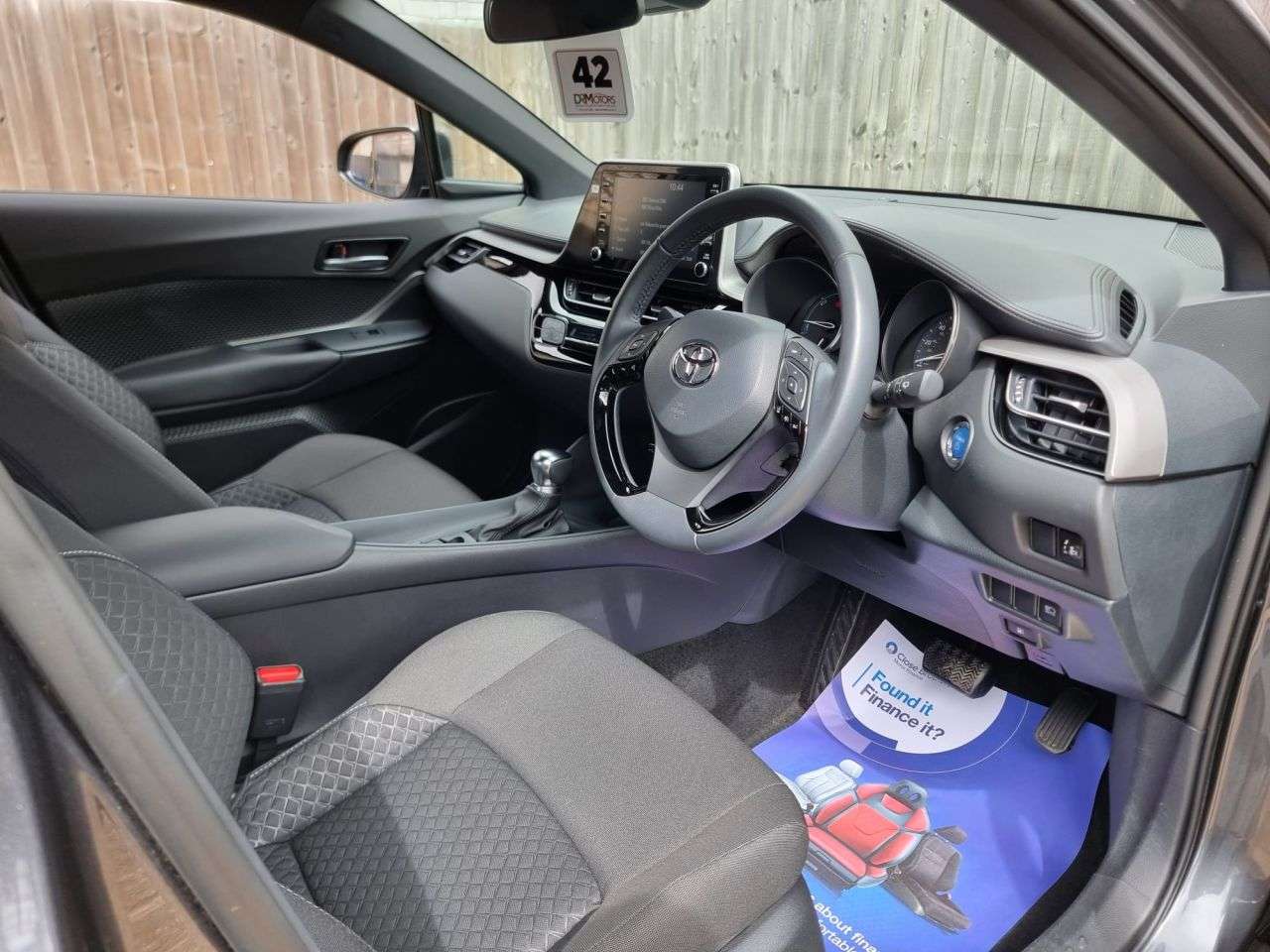 A 2023 TOYOTA C-HR 1.8 VVT-h GPF Icon SUV 5dr Petrol Hybrid CVT Euro 6 (s/s) (122 ps) R/CAMERA A 2023 TOYOTA C-HR 1.8 VVT-h GPF Icon SUV 5dr Petrol Hybrid CVT Euro 6 (s/s) (122 ps) R/CAMERA