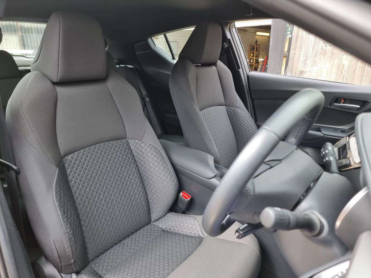 2023 TOYOTA C-HR 2023 TOYOTA C-HR