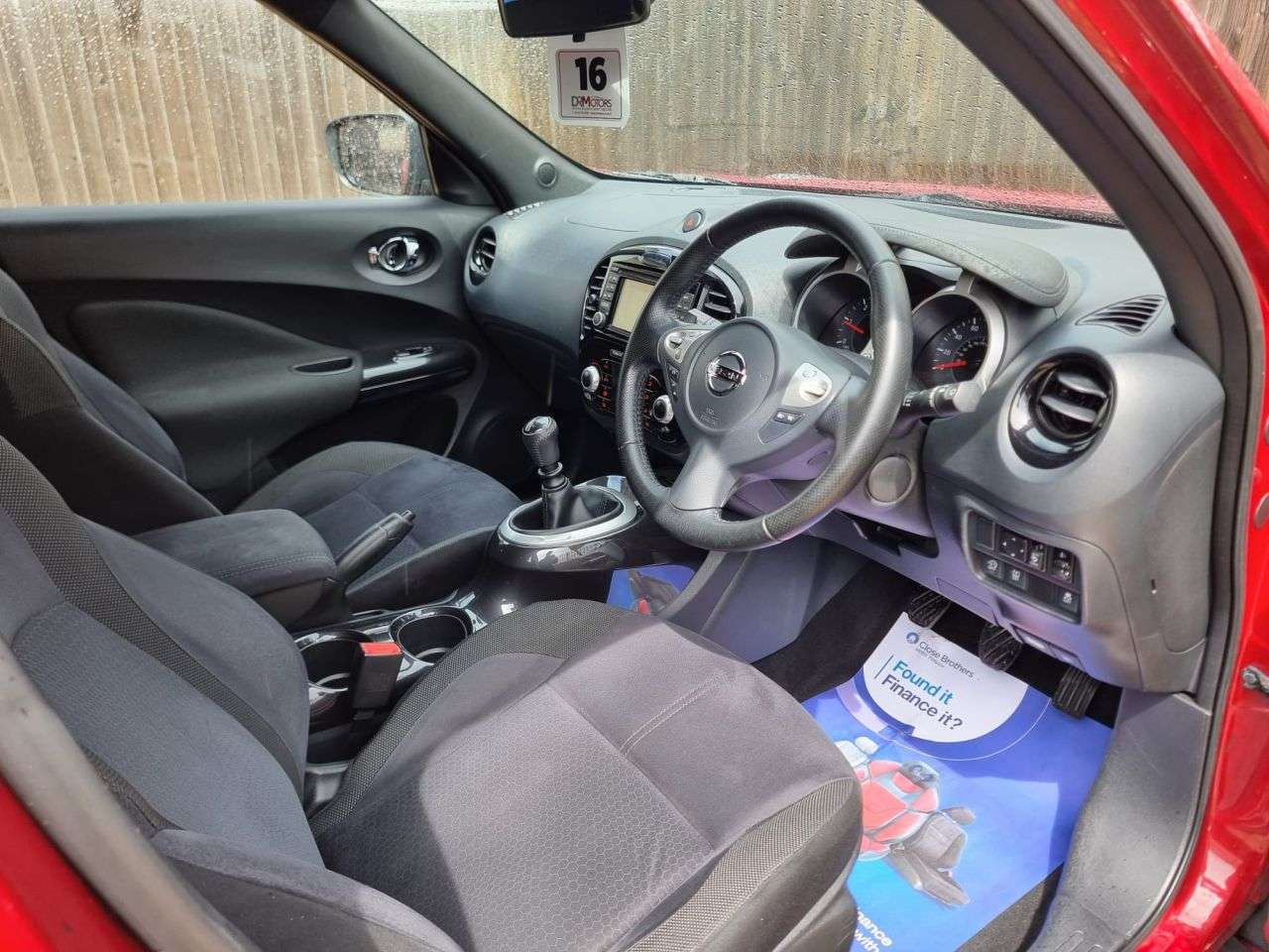 A 2015 NISSAN JUKE 1.5 dCi N-Connecta SUV 5dr Diesel Manual Euro 6 (s/s) (110 ps) + £20 R/TAX A 2015 NISSAN JUKE 1.5 dCi N-Connecta SUV 5dr Diesel Manual Euro 6 (s/s) (110 ps) + £20 R/TAX