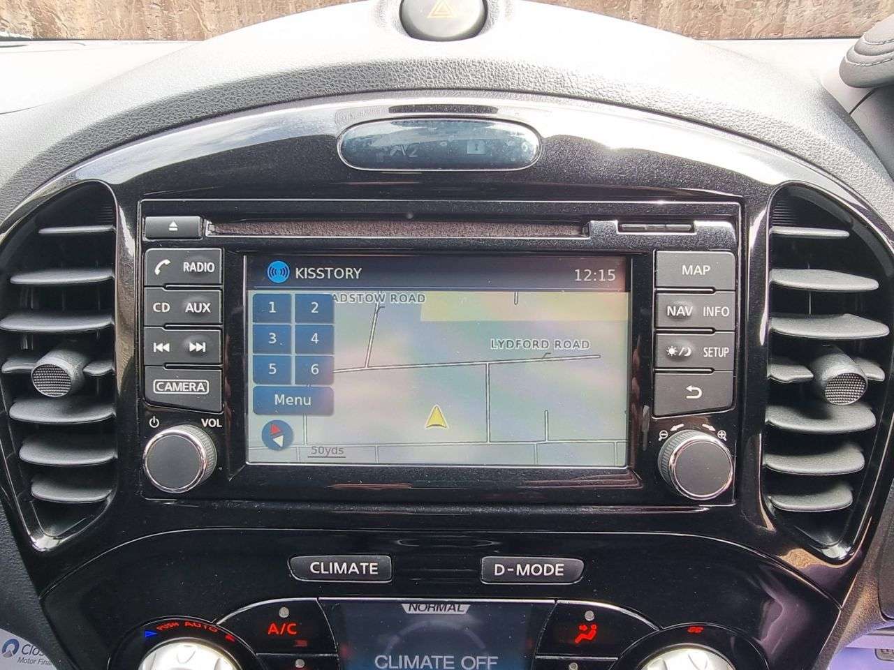 A 2015 NISSAN JUKE 1.5 dCi N-Connecta SUV 5dr Diesel Manual Euro 6 (s/s) (110 ps) + £20 R/TAX A 2015 NISSAN JUKE 1.5 dCi N-Connecta SUV 5dr Diesel Manual Euro 6 (s/s) (110 ps) + £20 R/TAX
