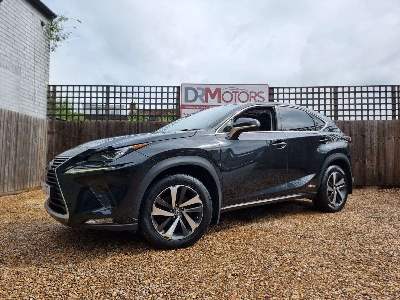 A 2018 LEXUS NX 2.5 300h Premier SUV 5dr Petrol Hybrid E-CVT 4WD Euro 6 (s/s) (197 ps) SAT A 2018 LEXUS NX 2.5 300h Premier SUV 5dr Petrol Hybrid E-CVT 4WD Euro 6 (s/s) (197 ps) SAT