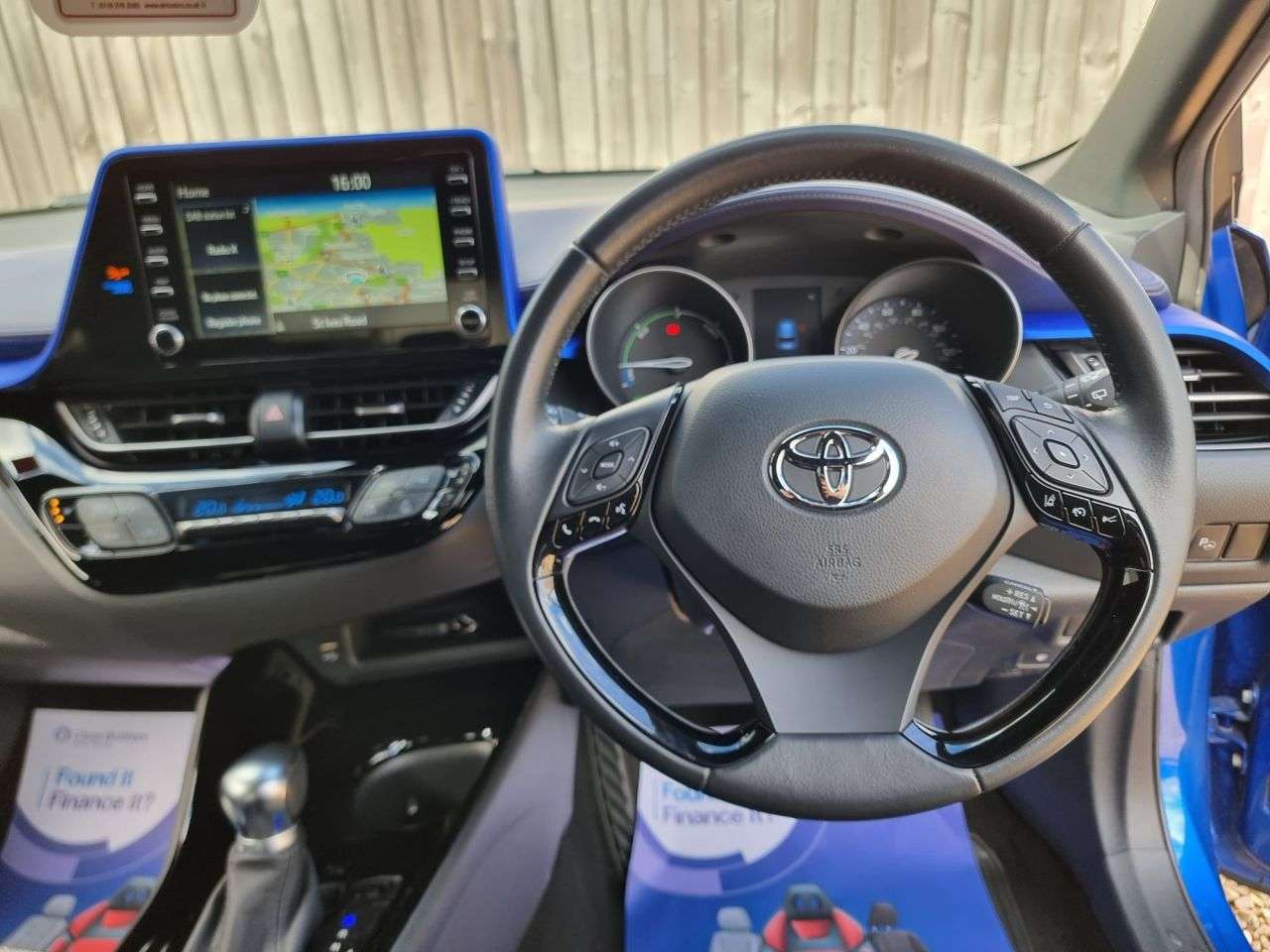 A 2020 TOYOTA C-HR 2.0 VVT-h Dynamic SUV 5dr Petrol Hybrid CVT Euro 6 (s/s) (184 ps) SAT NAV + A 2020 TOYOTA C-HR 2.0 VVT-h Dynamic SUV 5dr Petrol Hybrid CVT Euro 6 (s/s) (184 ps) SAT NAV +