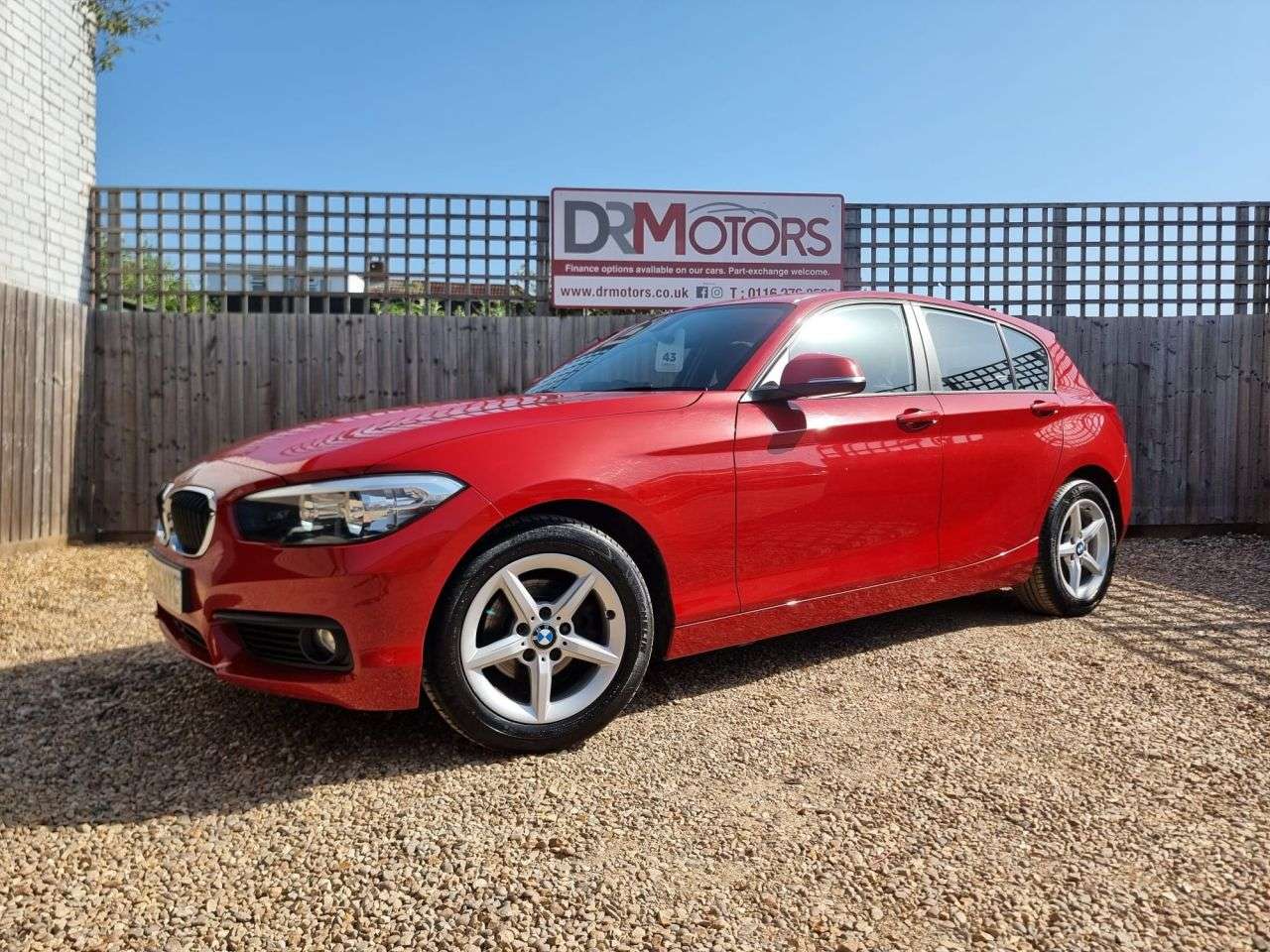 A 2016 BMW 1 SERIES 1.5 116d SE Hatchback 5dr Diesel Manual Euro 6 (s/s) (116 ps) + BLUETOOTH + A 2016 BMW 1 SERIES 1.5 116d SE Hatchback 5dr Diesel Manual Euro 6 (s/s) (116 ps) + BLUETOOTH +