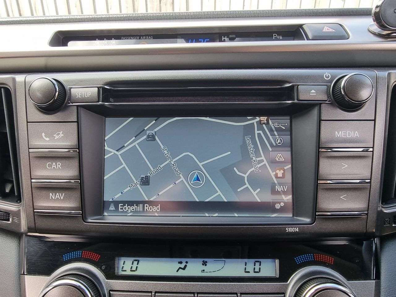 A 2015 TOYOTA RAV4 2.2 D-CAT Invincible SUV 5dr Diesel Auto 4WD Euro 5 (150 ps) + SAT NAV + R/ A 2015 TOYOTA RAV4 2.2 D-CAT Invincible SUV 5dr Diesel Auto 4WD Euro 5 (150 ps) + SAT NAV + R/