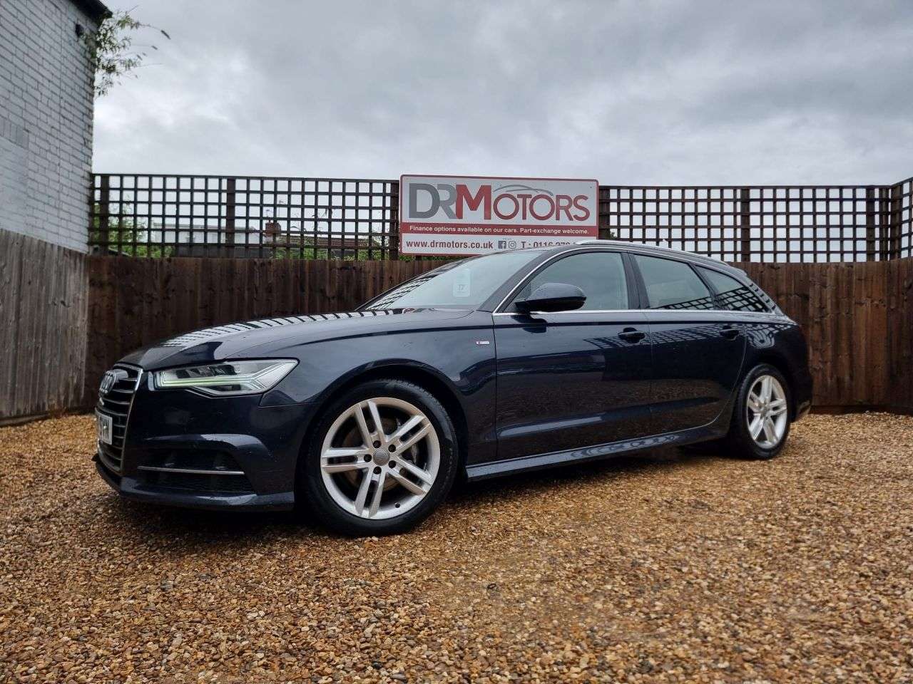 A 2017 AUDI A6 AVANT 2.0 TDI ultra S line Estate 5dr Diesel S Tronic Euro 6 (s/s) (190 ps) SAT N A 2017 AUDI A6 AVANT 2.0 TDI ultra S line Estate 5dr Diesel S Tronic Euro 6 (s/s) (190 ps) SAT N