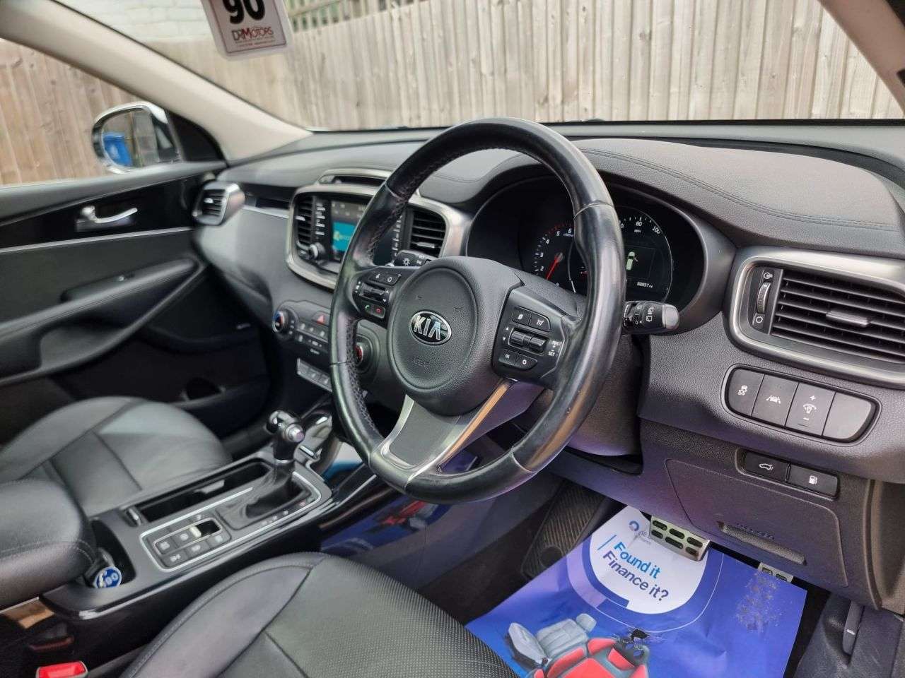 A 2015 KIA SORENTO 2.2 CRDi KX-3 SUV 5dr Diesel Auto AWD Euro 6 (197 bhp) 7 SEATER + SAT NAV + A 2015 KIA SORENTO 2.2 CRDi KX-3 SUV 5dr Diesel Auto AWD Euro 6 (197 bhp) 7 SEATER + SAT NAV +