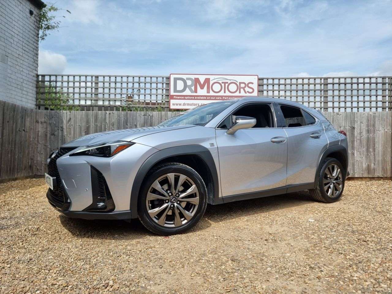 A 2023 LEXUS UX 2.0 250h F Sport Design SUV 5dr Petrol Hybrid E-CVT Euro 6 (s/s) (184 ps) R A 2023 LEXUS UX 2.0 250h F Sport Design SUV 5dr Petrol Hybrid E-CVT Euro 6 (s/s) (184 ps) R