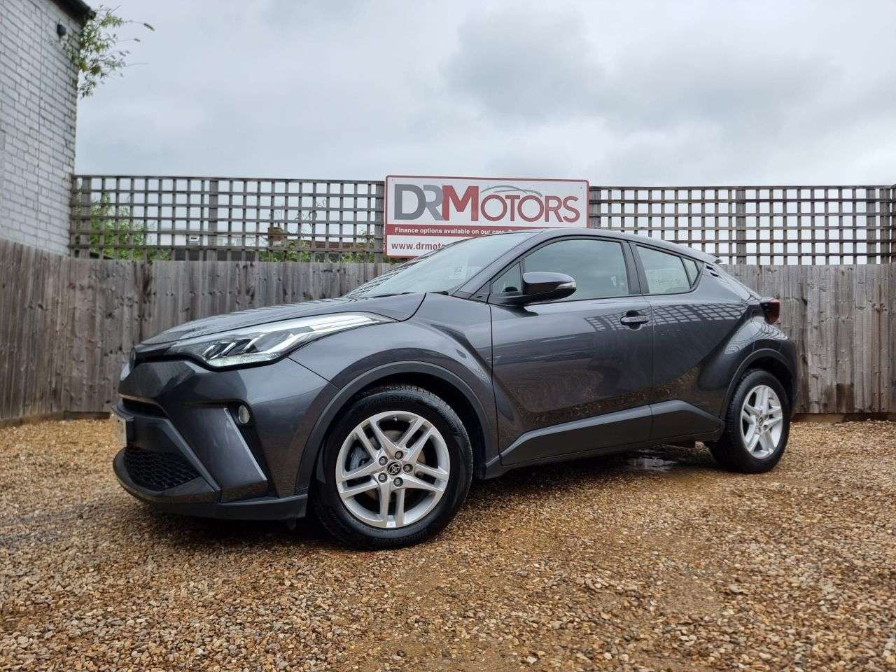 A 2023 TOYOTA C-HR 1.8 VVT-h GPF Icon SUV 5dr Petrol Hybrid CVT Euro 6 (s/s) (122 ps) R/CAMERA A 2023 TOYOTA C-HR 1.8 VVT-h GPF Icon SUV 5dr Petrol Hybrid CVT Euro 6 (s/s) (122 ps) R/CAMERA