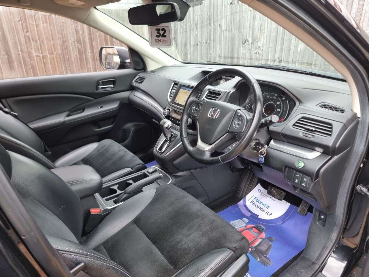 A 2017 HONDA CR-V 2.0 i-VTEC SR SUV 5dr Petrol Auto 4WD Euro 6 (155 ps) + SAT NAV + R/CAMERA A 2017 HONDA CR-V 2.0 i-VTEC SR SUV 5dr Petrol Auto 4WD Euro 6 (155 ps) + SAT NAV + R/CAMERA