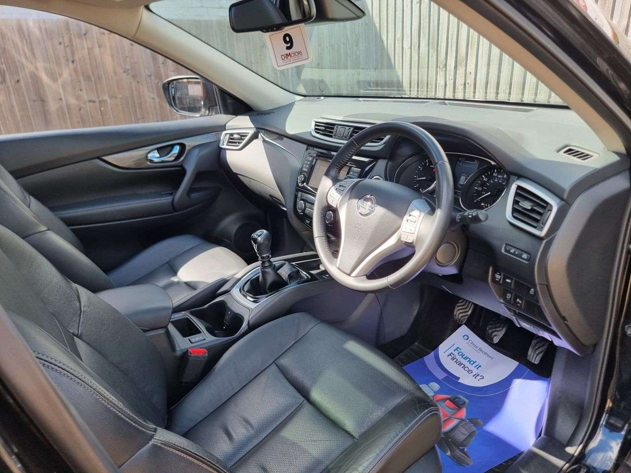 A 2017 NISSAN X-TRAIL 1.6 DIG-T Tekna SUV 5dr Petrol Manual Euro 6 (s/s) (163 ps) + SAT NAV + R/C A 2017 NISSAN X-TRAIL 1.6 DIG-T Tekna SUV 5dr Petrol Manual Euro 6 (s/s) (163 ps) + SAT NAV + R/C