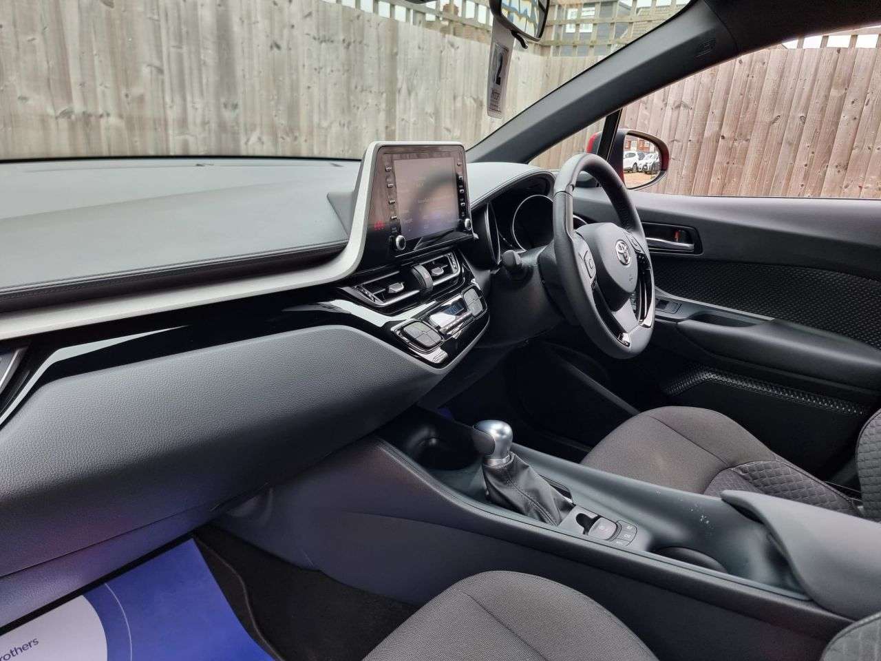2022 TOYOTA C-HR 2022 TOYOTA C-HR