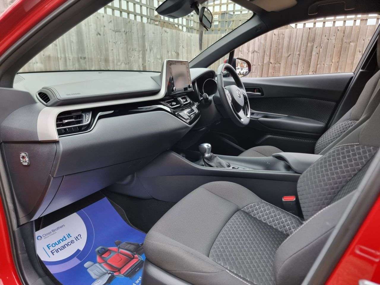 A 2022 TOYOTA C-HR 1.8 VVT-h GPF Icon SUV 5dr Petrol Hybrid CVT Euro 6 (s/s) (122 ps) R/CAMERA A 2022 TOYOTA C-HR 1.8 VVT-h GPF Icon SUV 5dr Petrol Hybrid CVT Euro 6 (s/s) (122 ps) R/CAMERA